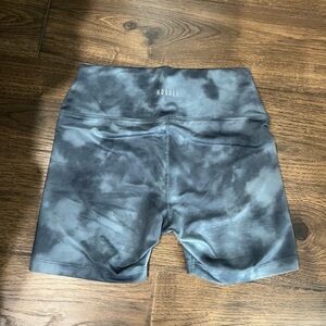 Nobull project blue tie dye large high rise matte athletic shorts